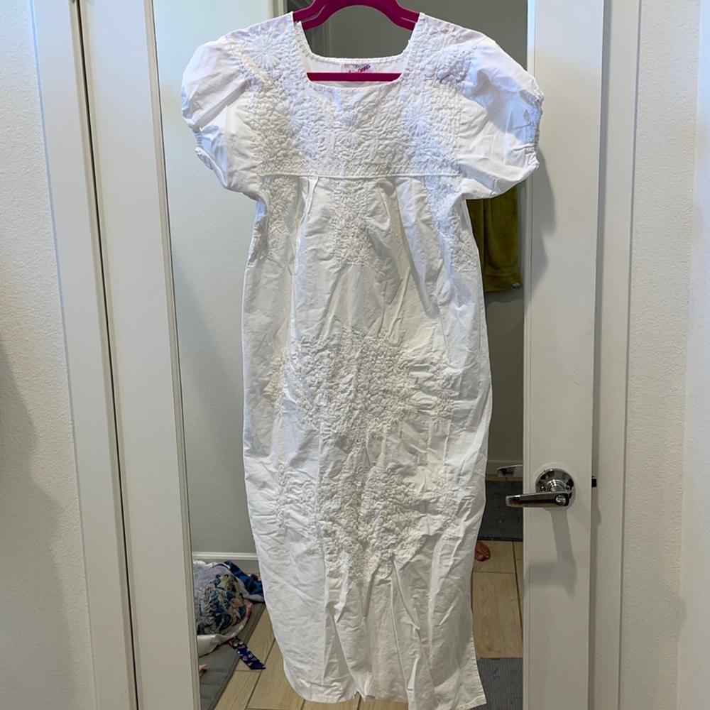 Vintage white cotton Mexican dress